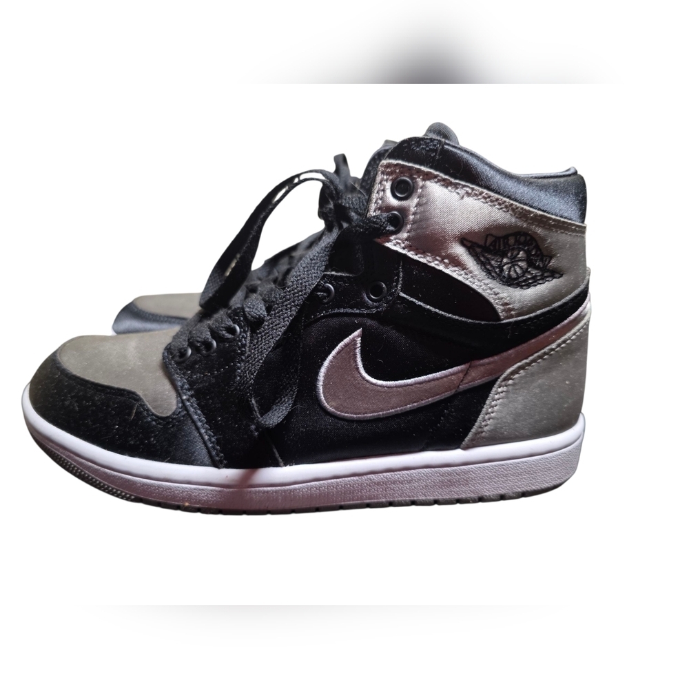 AIR Jordan Sneakers 1 Retro OG High Satin Shadow 6Y will Fit 8 Womens AUTHENTIC - Picture 1 of 5